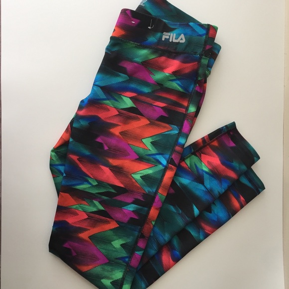 FILA Graphic Multi Capri Workout Leggings Sz S - Picture 2 of 3